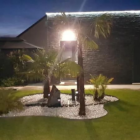 Holiday home Topaze Nuitee Romantique Avec Jacuzzi