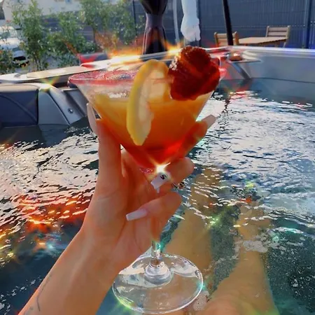 Topaze Nuitee Romantique Avec Jacuzzi * Moyvillers